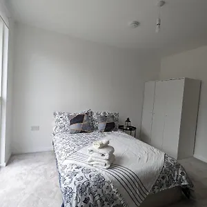 kingwood-apartaments.cambridgehotelsuk.com/