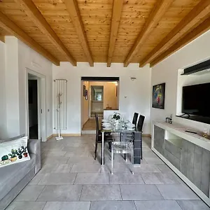 Near Train Station Luxury House 5 Beds Apartamento